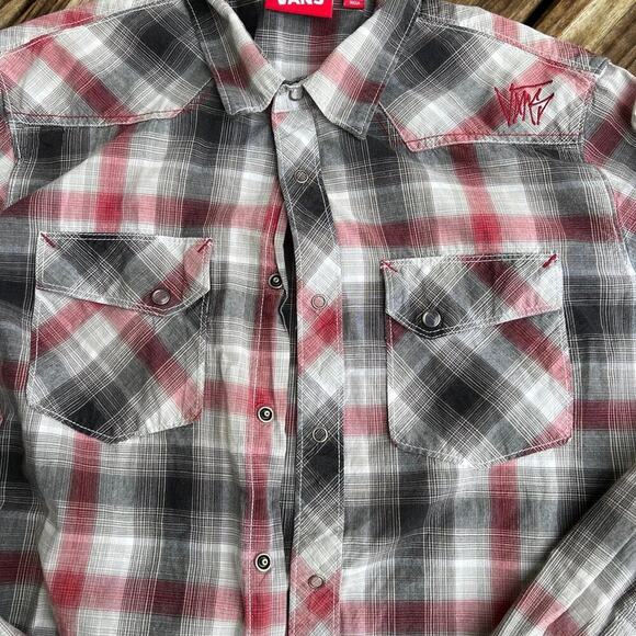 Vans mens M plaid snap down shirt, long sleeve, gray and red. - Picture 6 of 9